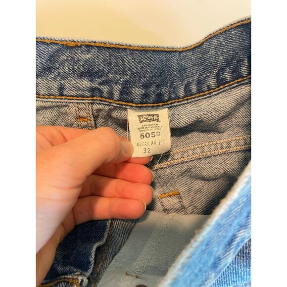 Levi’s Denim Shorts - Picture 4 of 9